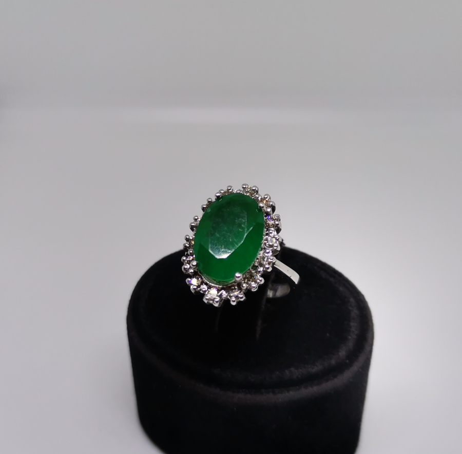 PIRLANTA VE ZÜMRÜT TAŞLI HÜRREM MODEL YÜZÜK