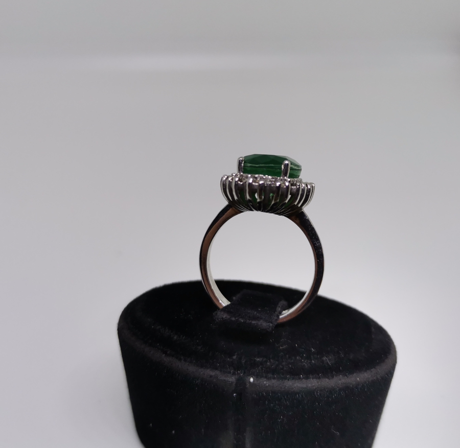 PIRLANTA VE ZÜMRÜT TAŞLI HÜRREM MODEL YÜZÜK