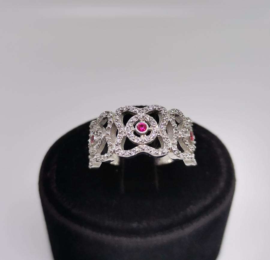 YAKUT VE PIRLANTA TAŞLI ALYANS MODELİ YÜZÜK