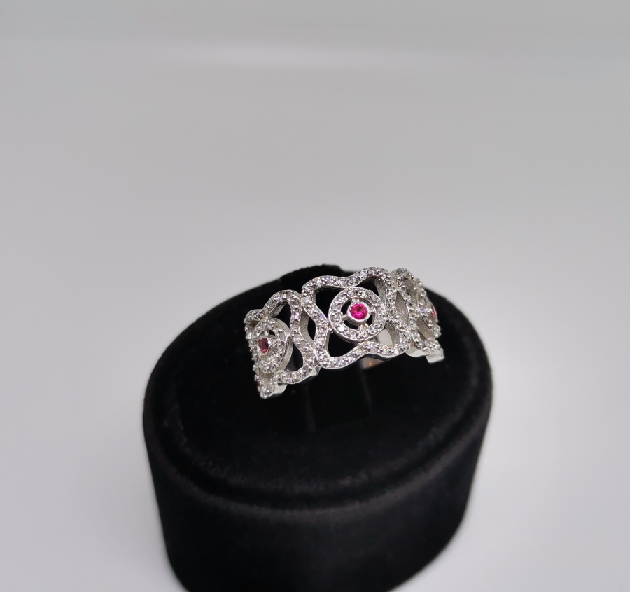 YAKUT VE PIRLANTA TAŞLI ALYANS MODELİ YÜZÜK