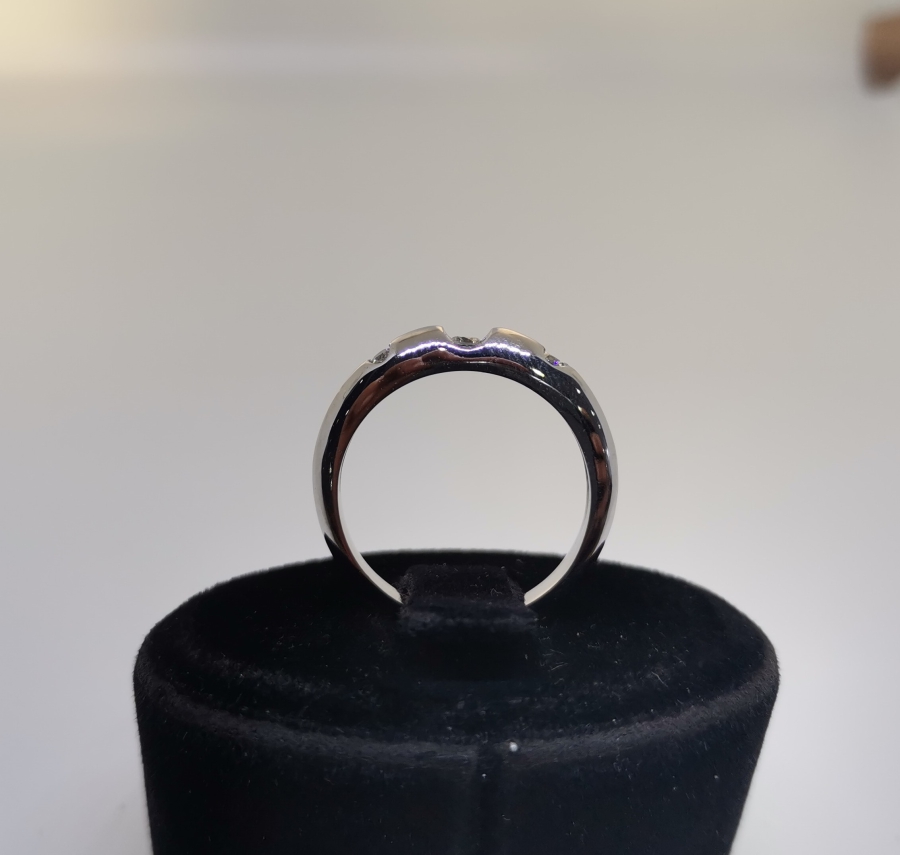 ÜÇ TAŞ MODELİ PIRLANTA TAŞLI YÜZÜK