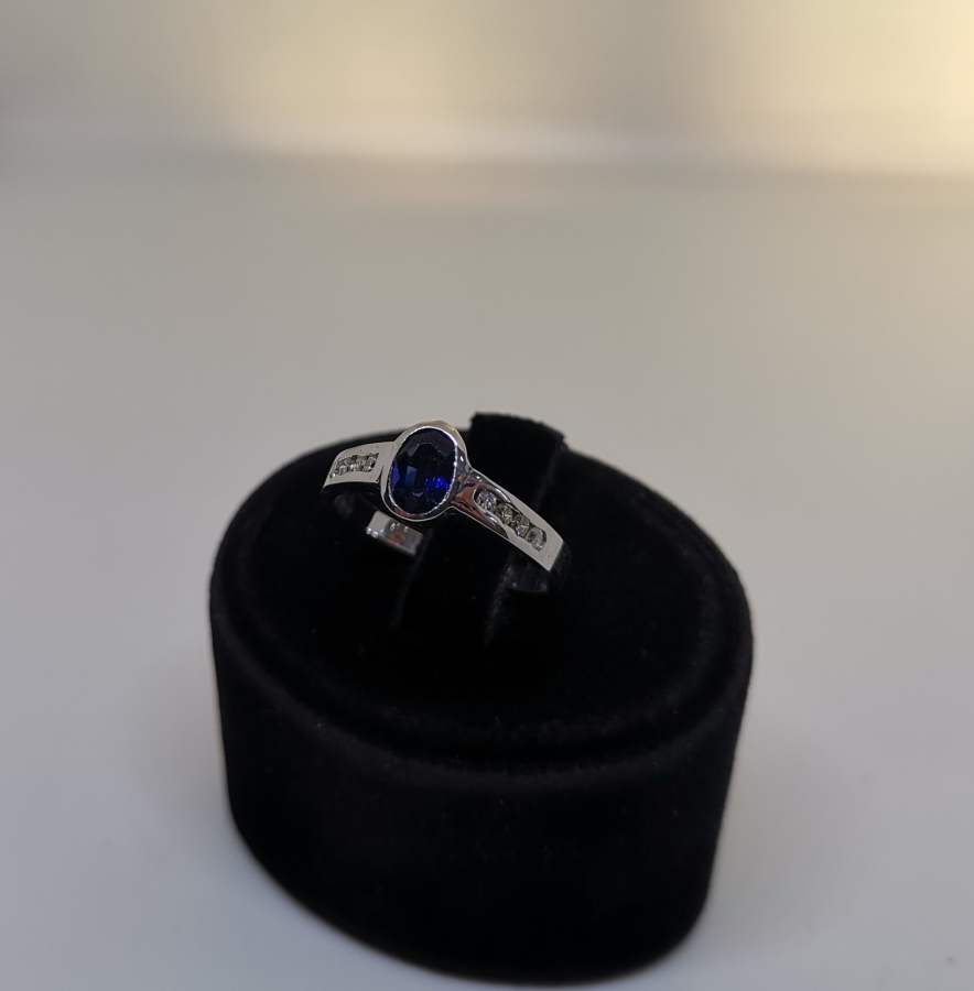 SAFİR VE PIRLANTA TAŞLI TEK TAŞ MODELİ YÜZÜK