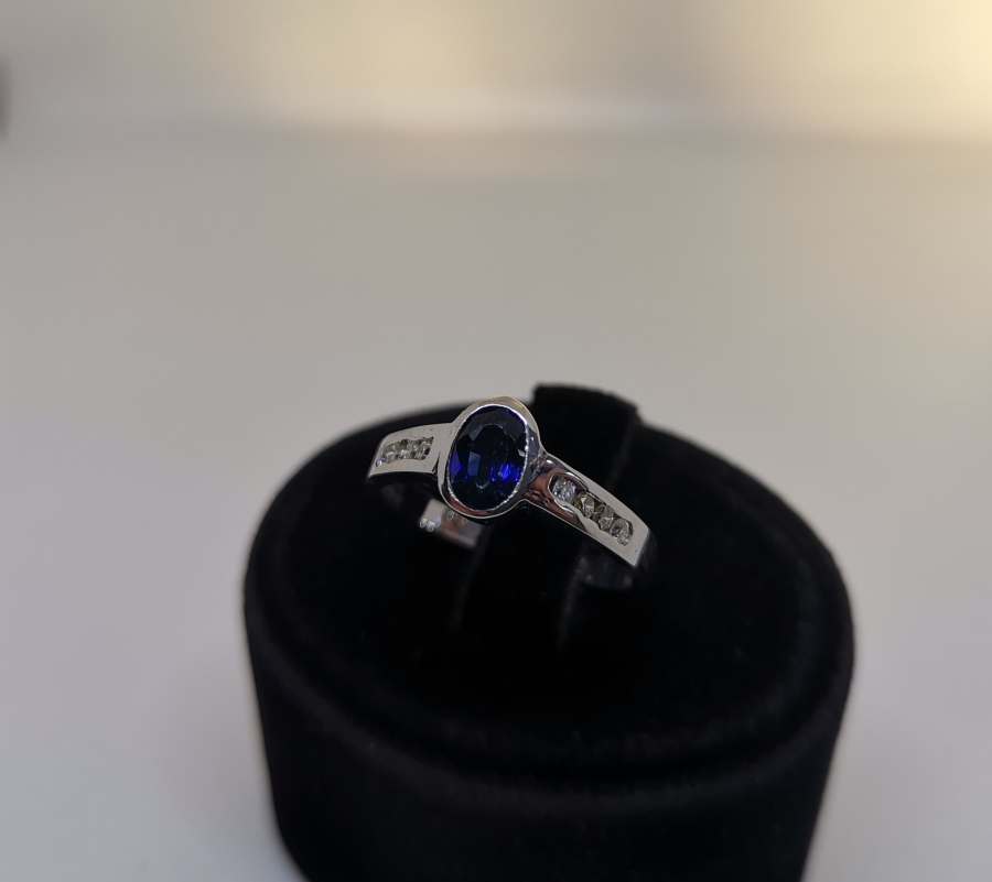 SAFİR VE PIRLANTA TAŞLI TEK TAŞ MODELİ YÜZÜK