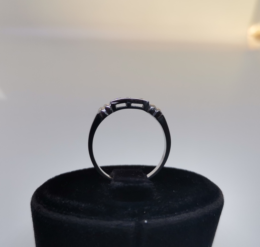 ÜÇ TAŞ MODEL PIRLANTA TAŞLI YÜZÜK