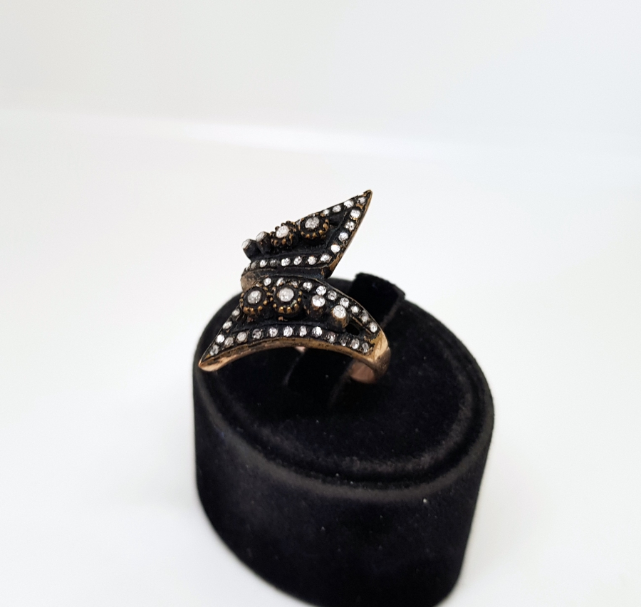 SONSUZLUK MODELİ ÖZEL YAPIM ELMAS TAŞLI YÜZÜK