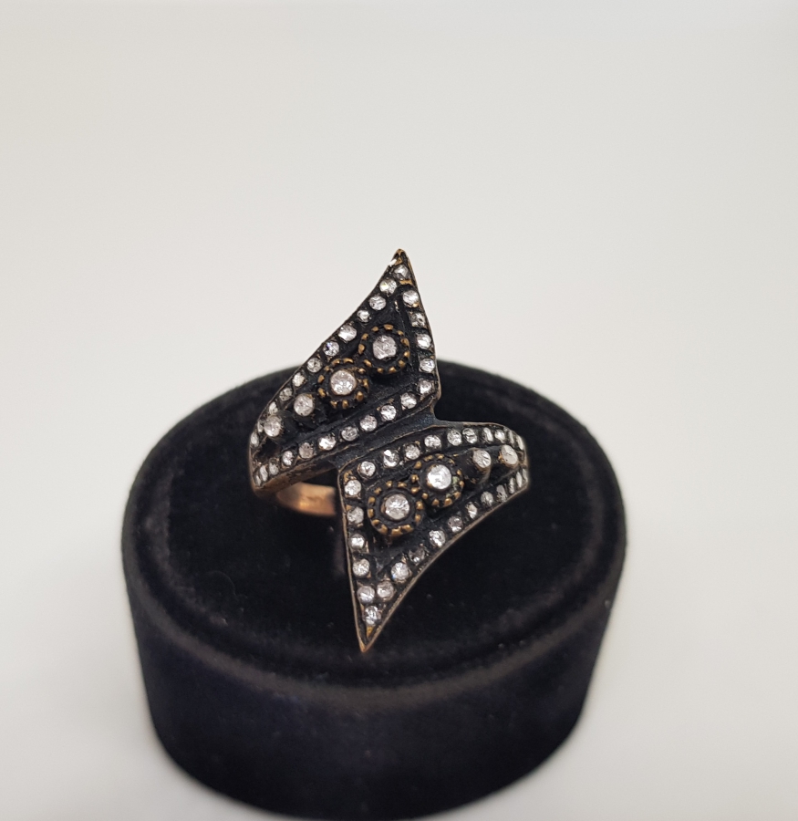 SONSUZLUK MODELİ ÖZEL YAPIM ELMAS TAŞLI YÜZÜK