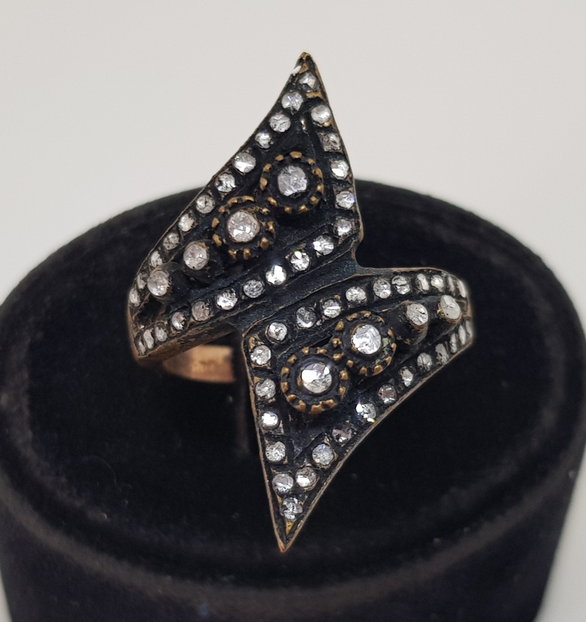 SONSUZLUK MODELİ ÖZEL YAPIM ELMAS TAŞLI YÜZÜK