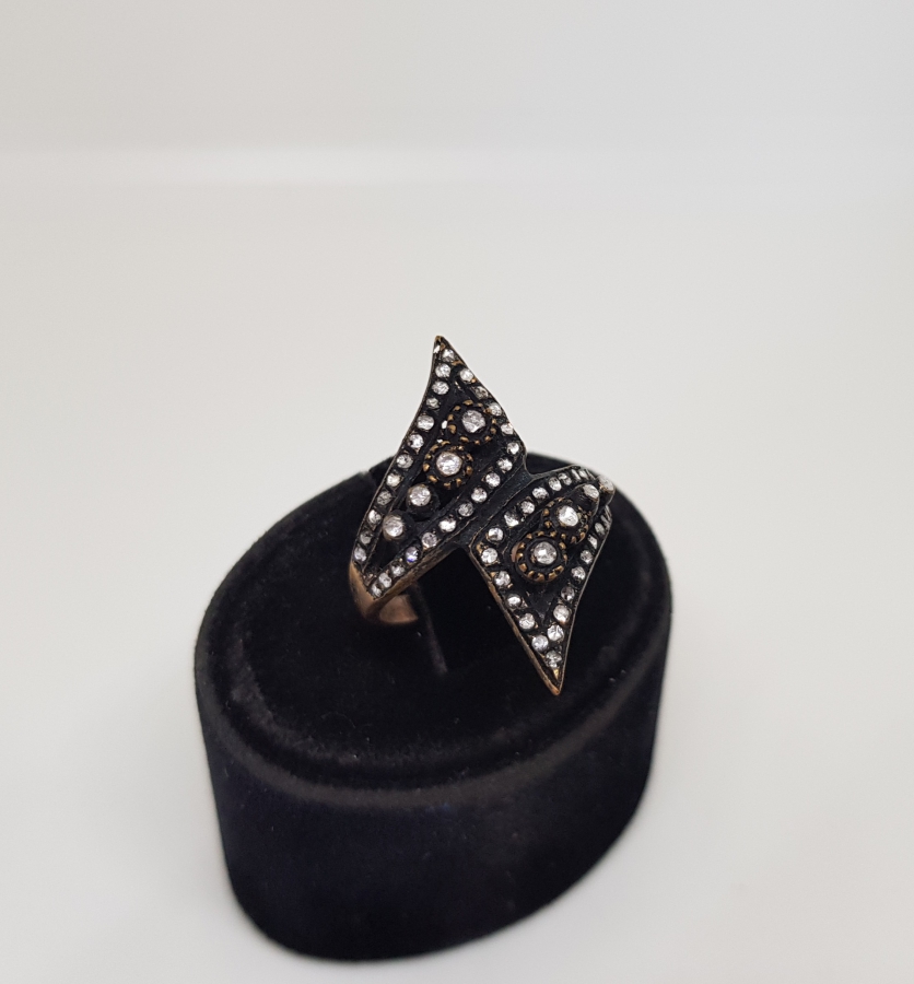 SONSUZLUK MODELİ ÖZEL YAPIM ELMAS TAŞLI YÜZÜK