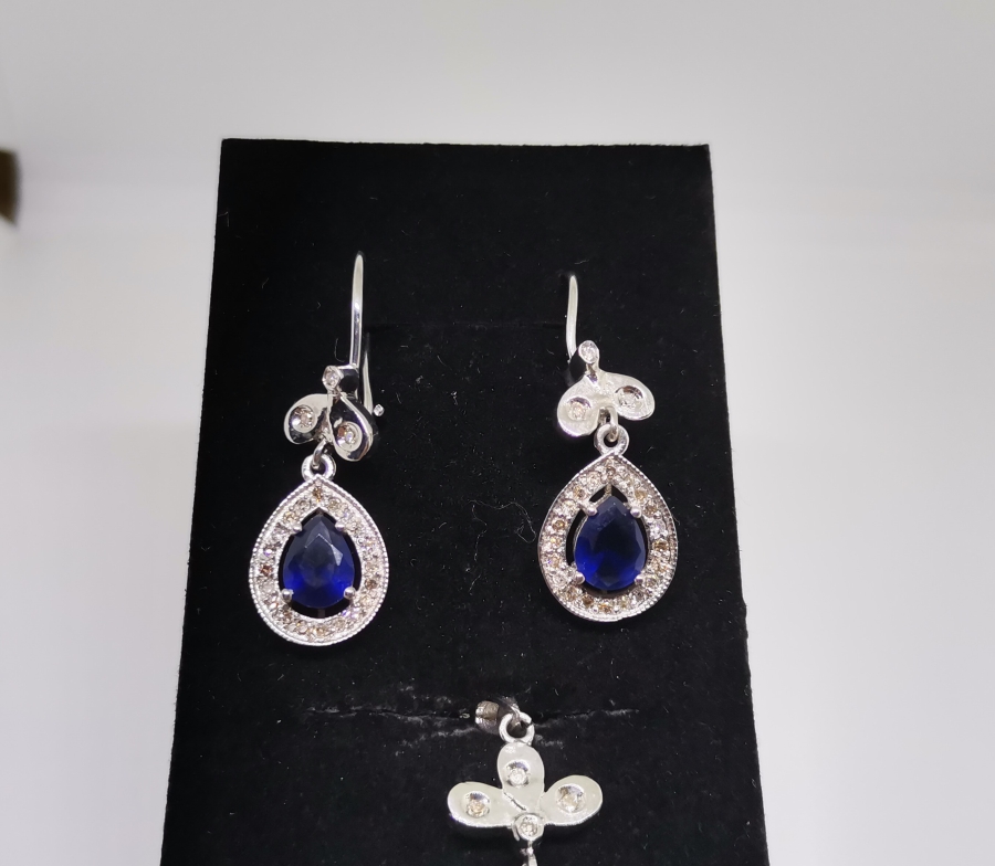 SAFİR VE PIRLANTA TAŞLI DAMLA MODEL KOLYE KÜPE TAKIMI