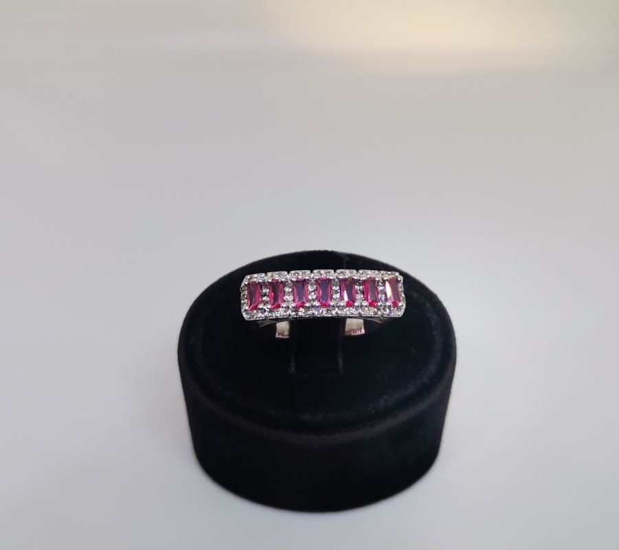 YAKUT VE PIRLANTA TAŞLI SIRALI MODEL YÜZÜK