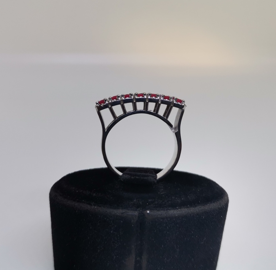 YAKUT VE PIRLANTA TAŞLI SIRALI MODEL YÜZÜK