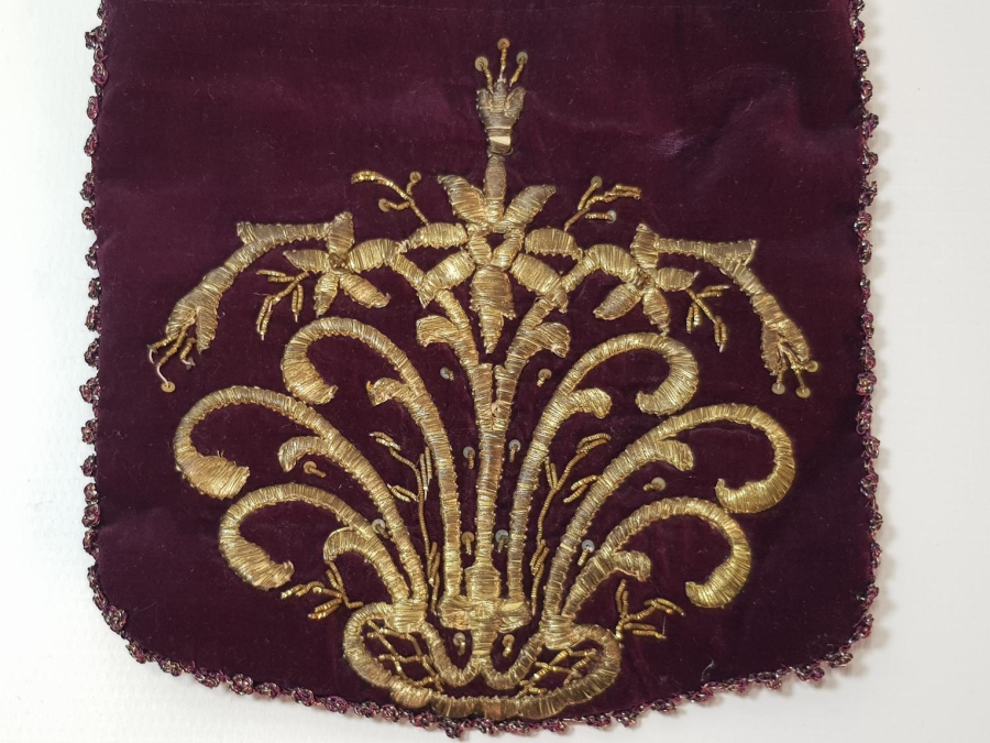 OSMANLI DÖNEMİ  ALTIN SIRMA İŞLEMELİ BİNDALLI MUSHAF ÇANTASI