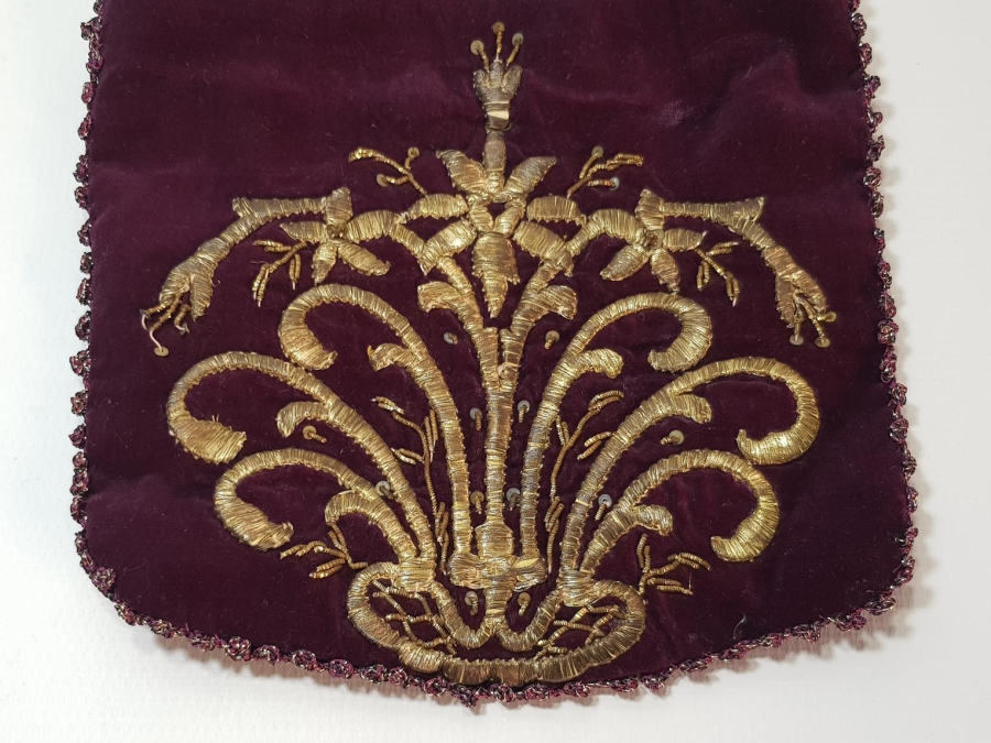 OSMANLI DÖNEMİ  ALTIN SIRMA İŞLEMELİ BİNDALLI MUSHAF ÇANTASI