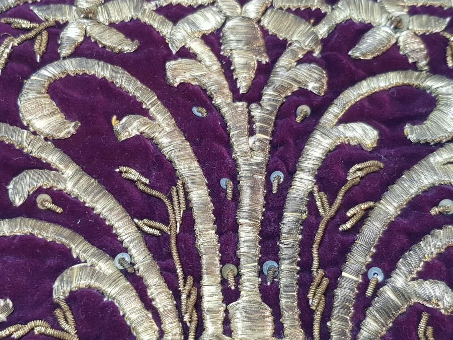 OSMANLI DÖNEMİ  ALTIN SIRMA İŞLEMELİ BİNDALLI MUSHAF ÇANTASI