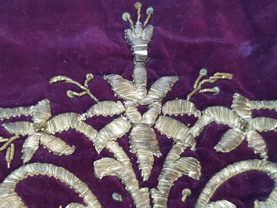 OSMANLI DÖNEMİ  ALTIN SIRMA İŞLEMELİ BİNDALLI MUSHAF ÇANTASI