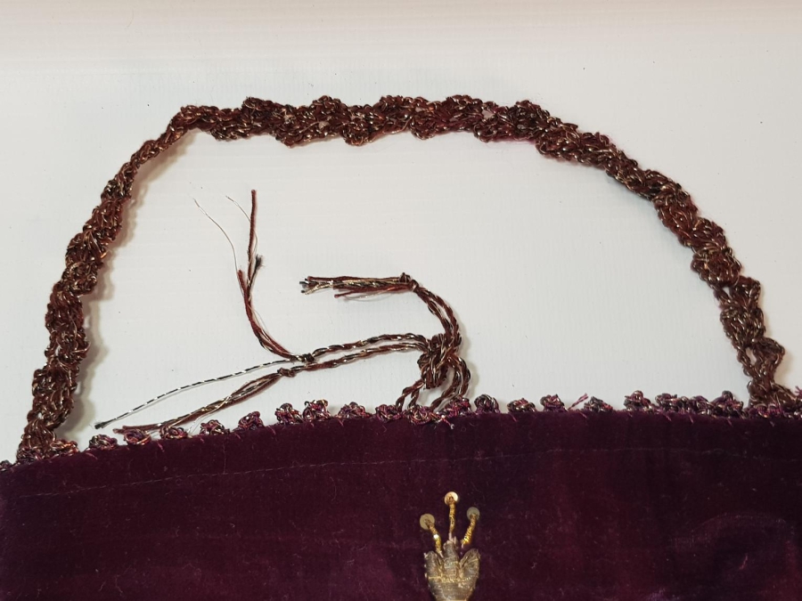 OSMANLI DÖNEMİ  ALTIN SIRMA İŞLEMELİ BİNDALLI MUSHAF ÇANTASI