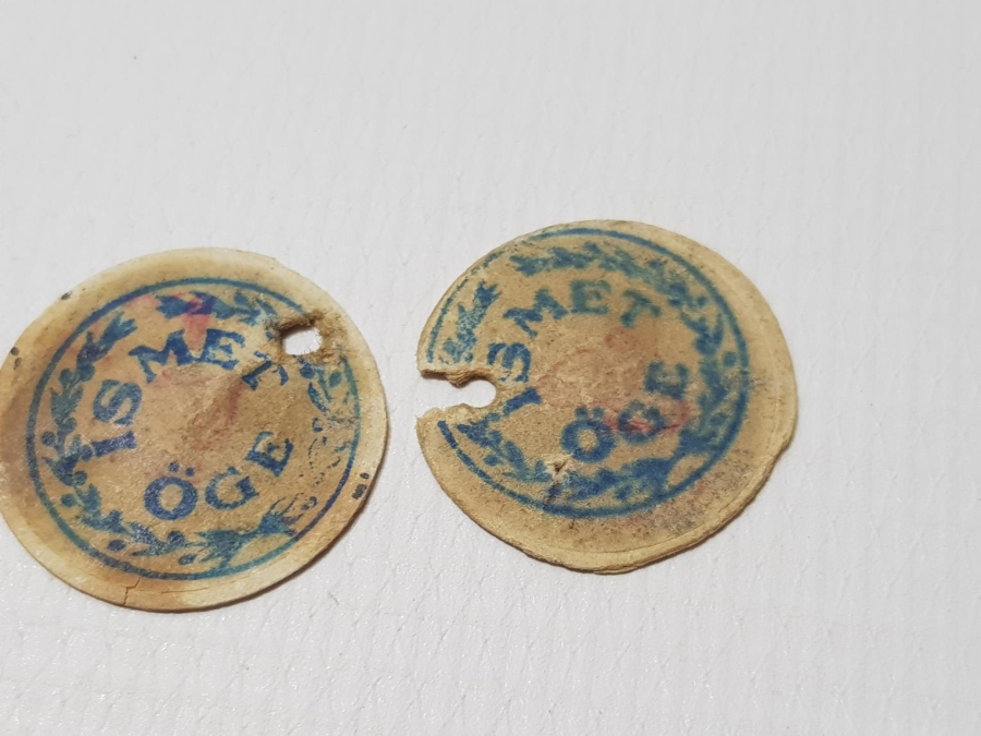 İSMET ÖGE YAZILI BİR ÇİFT ZEYTİN TOPLAMA JETONU