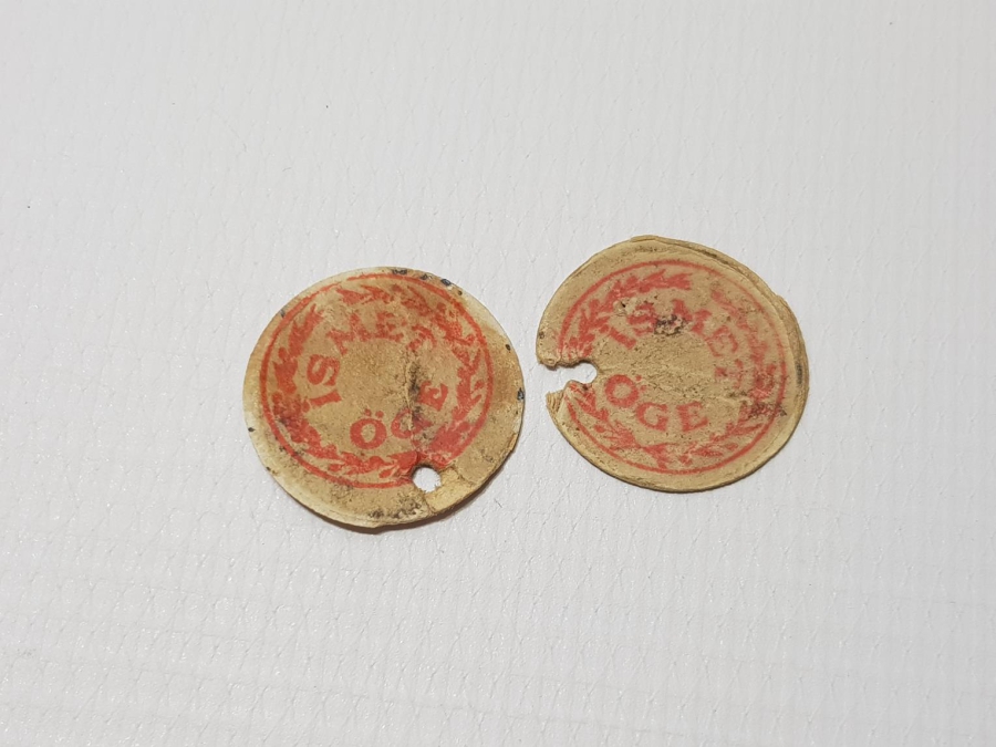 İSMET ÖGE YAZILI BİR ÇİFT ZEYTİN TOPLAMA JETONU