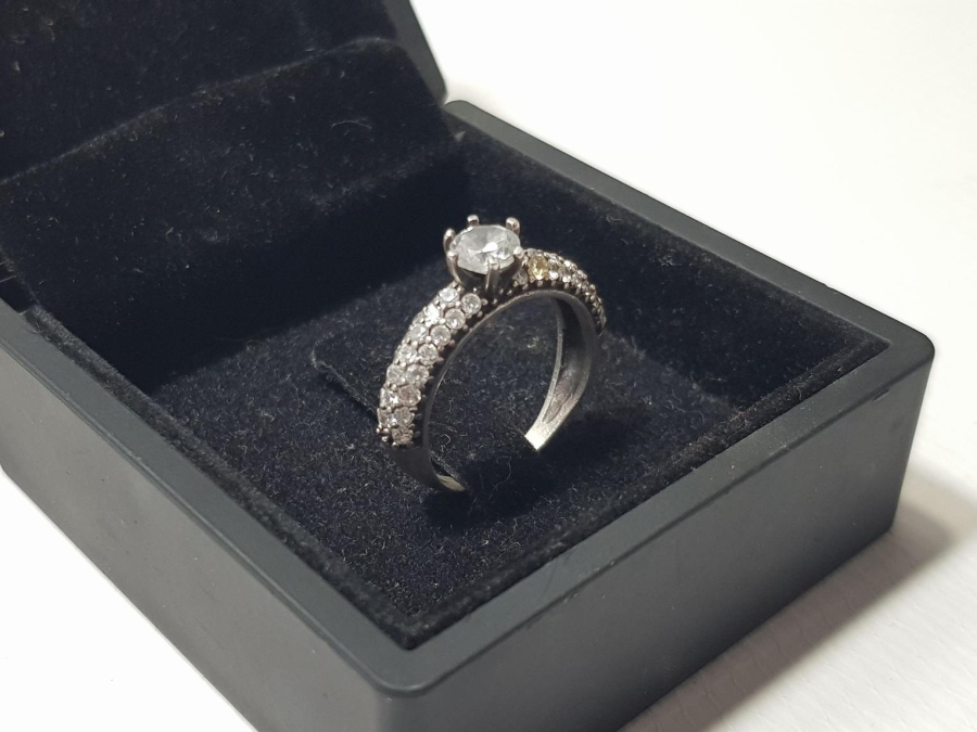 ZİRKON TAŞLI TEK TAŞ GÜMÜŞ YÜZÜK