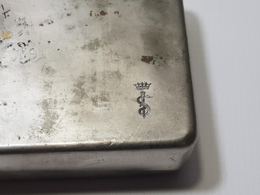 1. DÜNYA SAVAŞI DÖNEMİ YÜKSEK KONDİSYONDA ÇOK NADİR OSMANLICA ÜSTUNÇU ASKERİYE YAZILI ENJEKTÖR KUTUSU