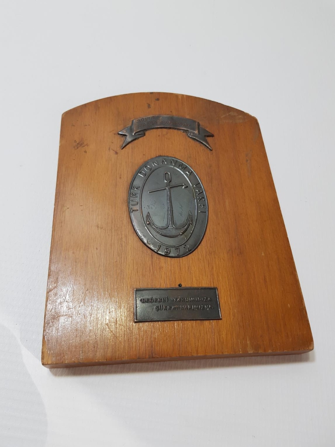 TÜRK DONANMA VAKFI PLAKET