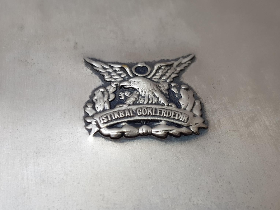 İSTİKBAL GÖKLERDEDİR YAZILI PİLOT SİGARA TABAKASI