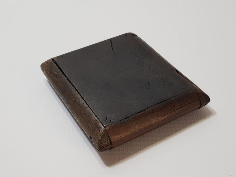 OSMANLI DEVLET ARMALI VE OSMANLICA YAZILI ESARET İŞİ AHŞAP TABAKA