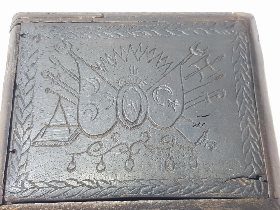 OSMANLI DEVLET ARMALI VE OSMANLICA YAZILI ESARET İŞİ AHŞAP TABAKA