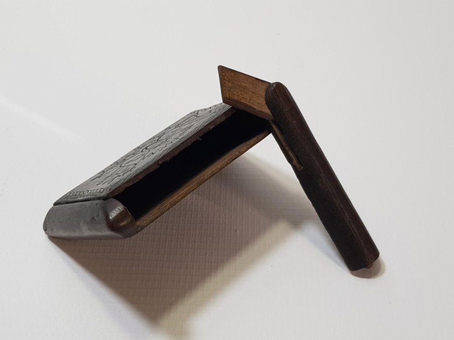 OSMANLI DEVLET ARMALI VE OSMANLICA YAZILI ESARET İŞİ AHŞAP TABAKA