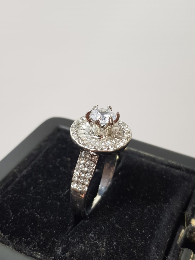 ZİRKON TAŞLI BİJUTERİ YÜZÜK