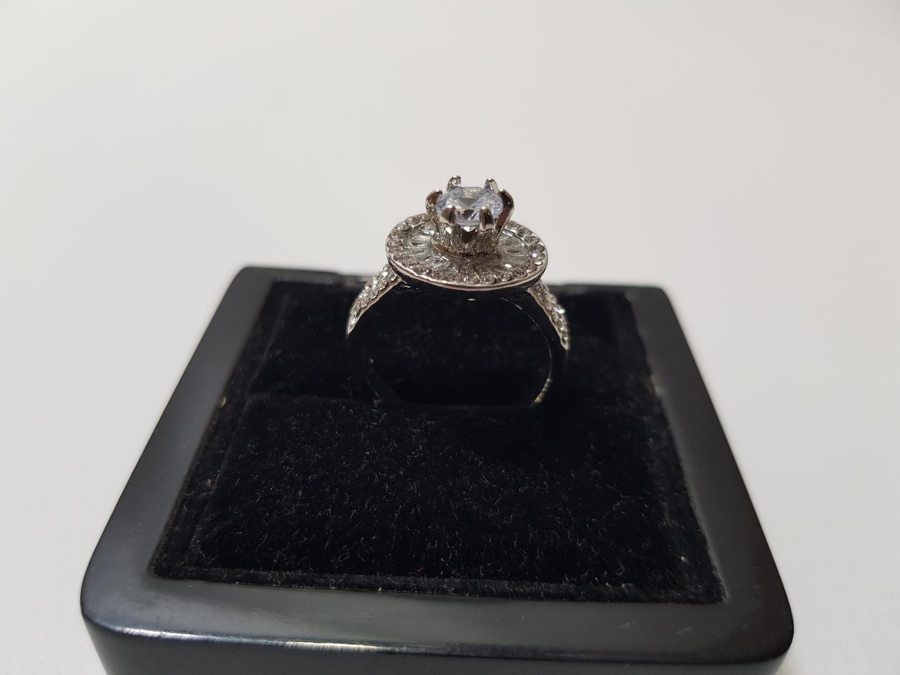 ZİRKON TAŞLI BİJUTERİ YÜZÜK