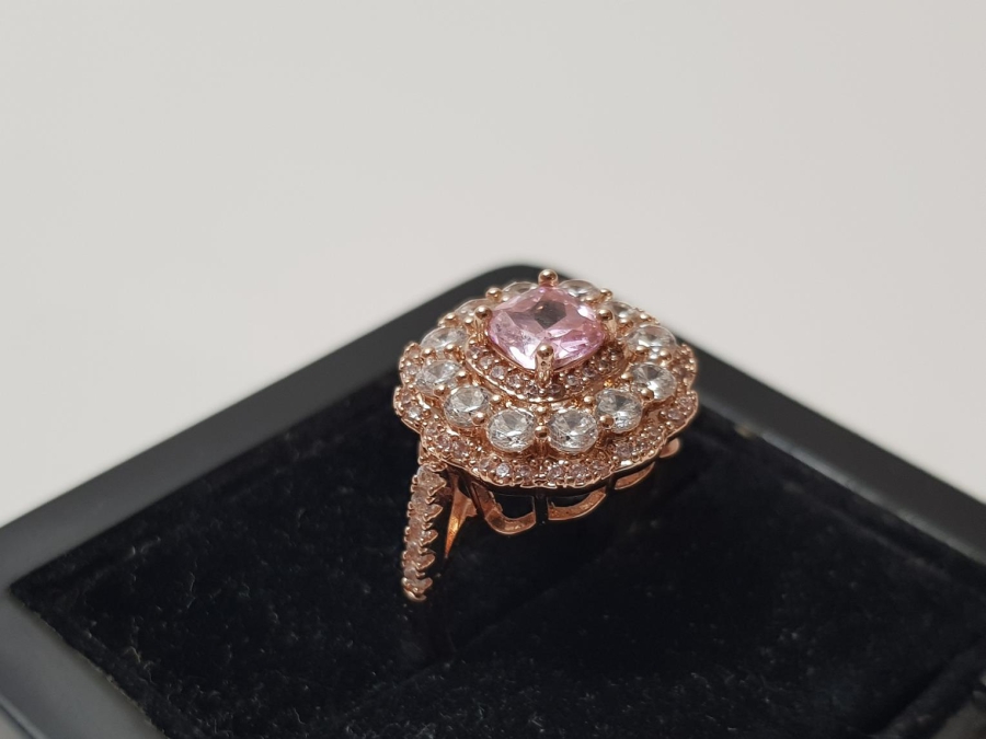 ZİRKON TAŞLARLA SÜSLÜ ALTIN KAPLAMA YÜZÜK