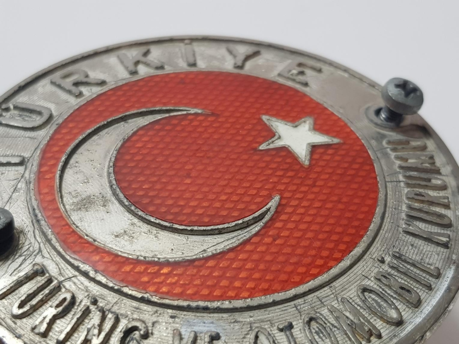 TURING VE OTOMOBİL KURUMU AMBLEMİ