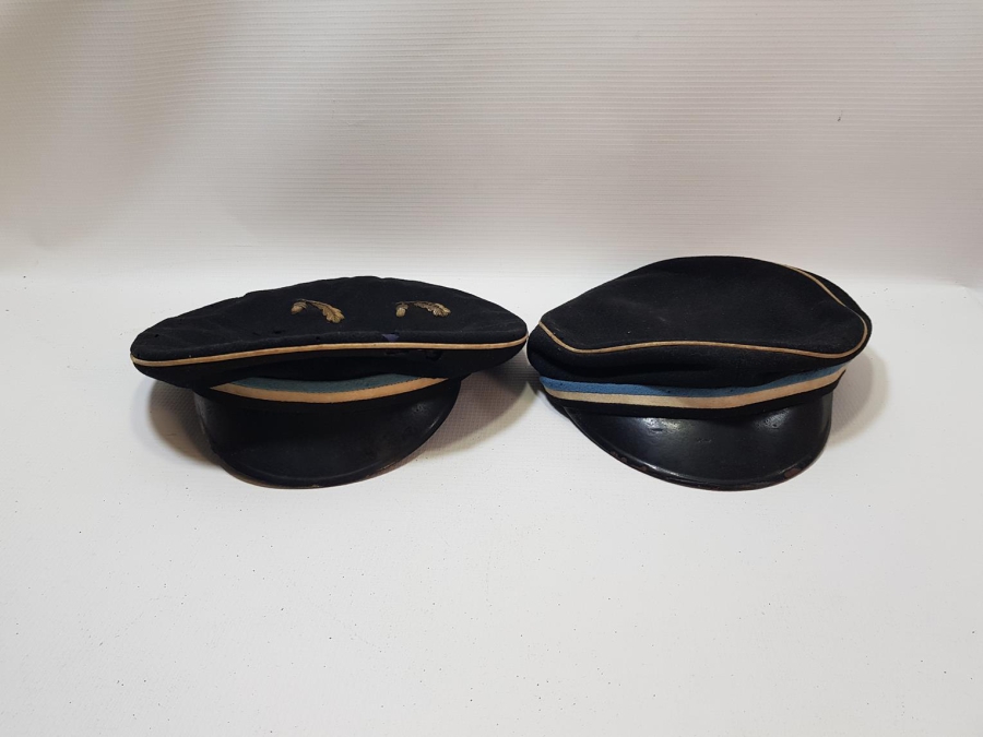 OSMANLI DÖNEMİ ORİJİNAL KUTUSUNDA SIRMA İŞÇİLİKLİ ÖĞRENCİ ŞAPKALARI