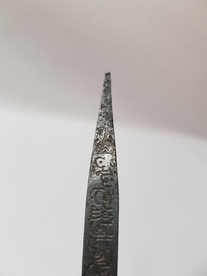 ÜZERİ KOMPLE YAZILI KABE ÇİVİSİ