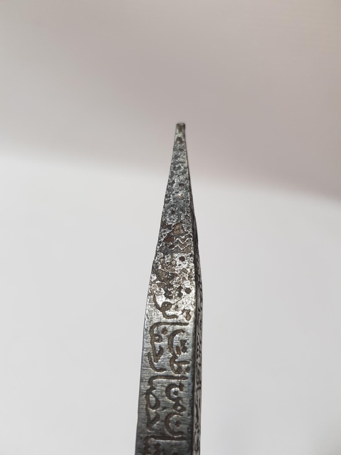 ÜZERİ KOMPLE YAZILI KABE ÇİVİSİ