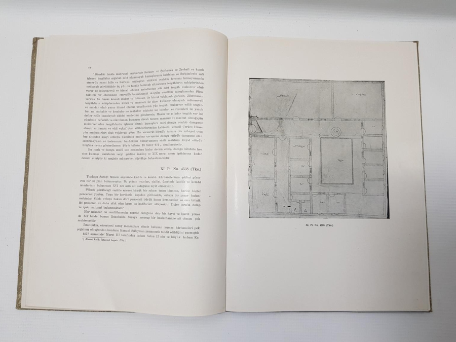 1946 TÜRK KUMAŞ VE KADİFELERİ KİTABI