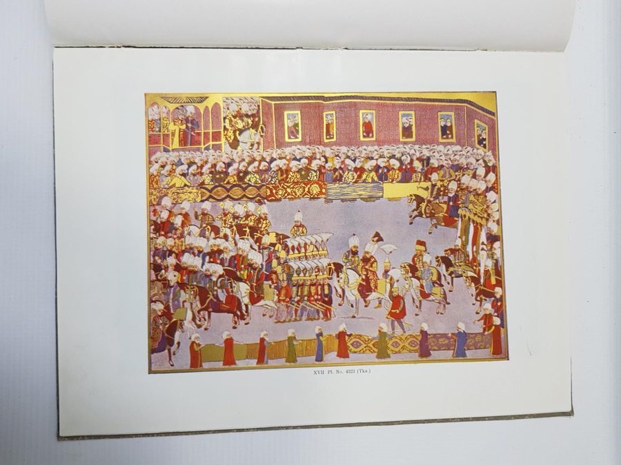 1946 TÜRK KUMAŞ VE KADİFELERİ KİTABI