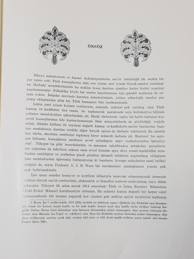 1946 TÜRK KUMAŞ VE KADİFELERİ KİTABI