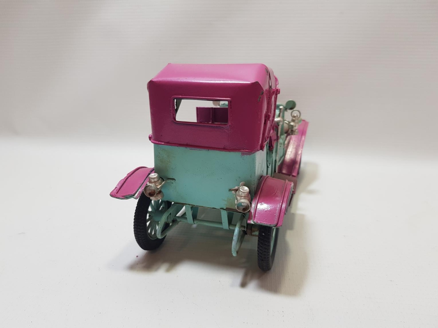 ANTİKA METAL OYUNCAK ARABA