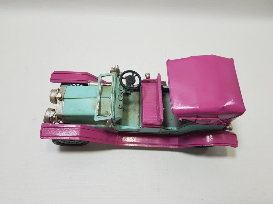 ANTİKA METAL OYUNCAK ARABA