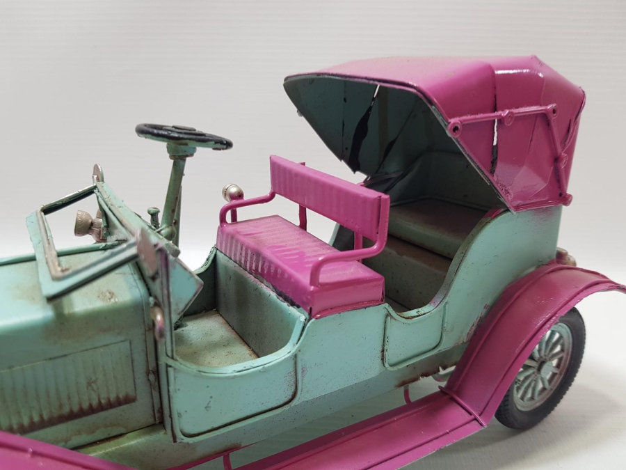 ANTİKA METAL OYUNCAK ARABA