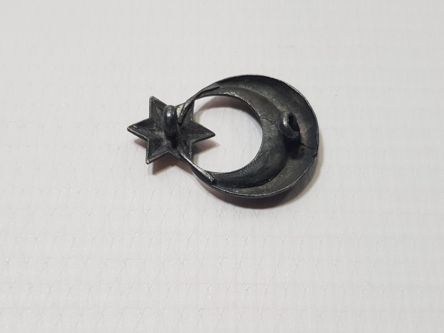 İŞGAL DÖNEMİ İSTANBUL POLİSLERİNİN TAKTIĞI GÜMÜŞ AY YILDIZ ŞAPKA KOKARTI