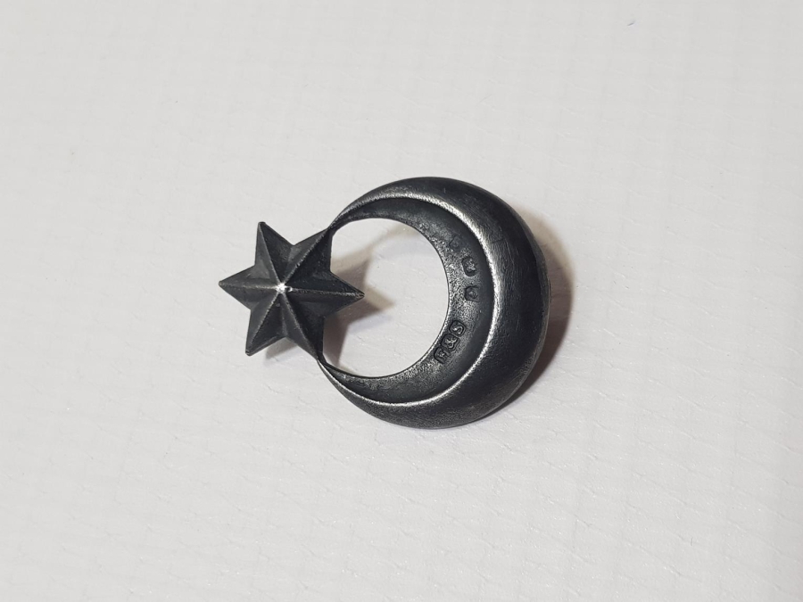 İŞGAL DÖNEMİ İSTANBUL POLİSLERİNİN TAKTIĞI GÜMÜŞ AY YILDIZ ŞAPKA KOKARTI