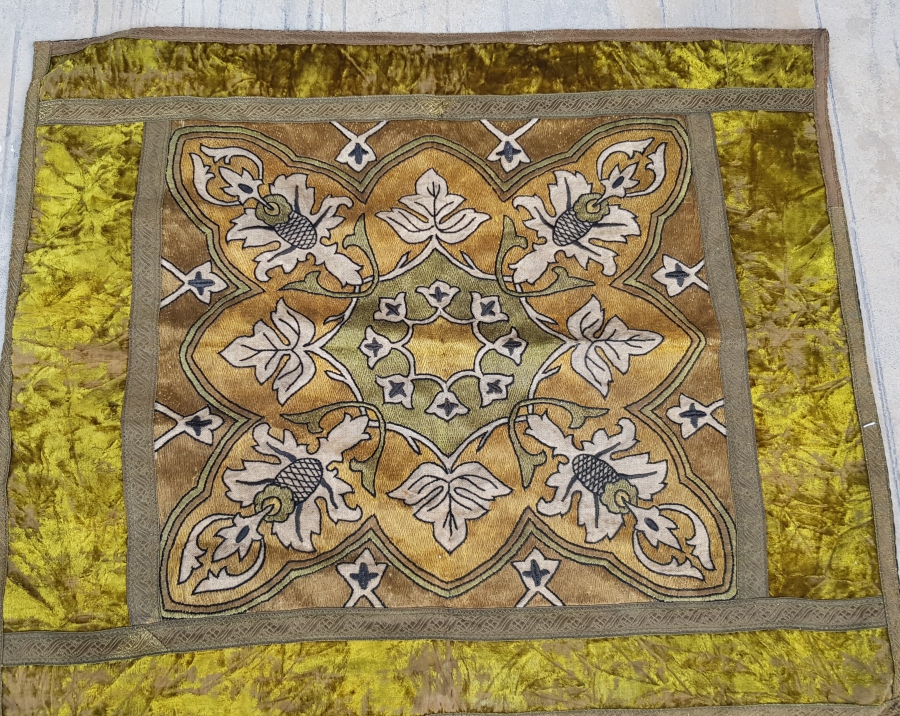 OSMANLI DÖNEMİ ERMENİ İŞİ KİLİSE SUNAK ÖRTÜSÜ