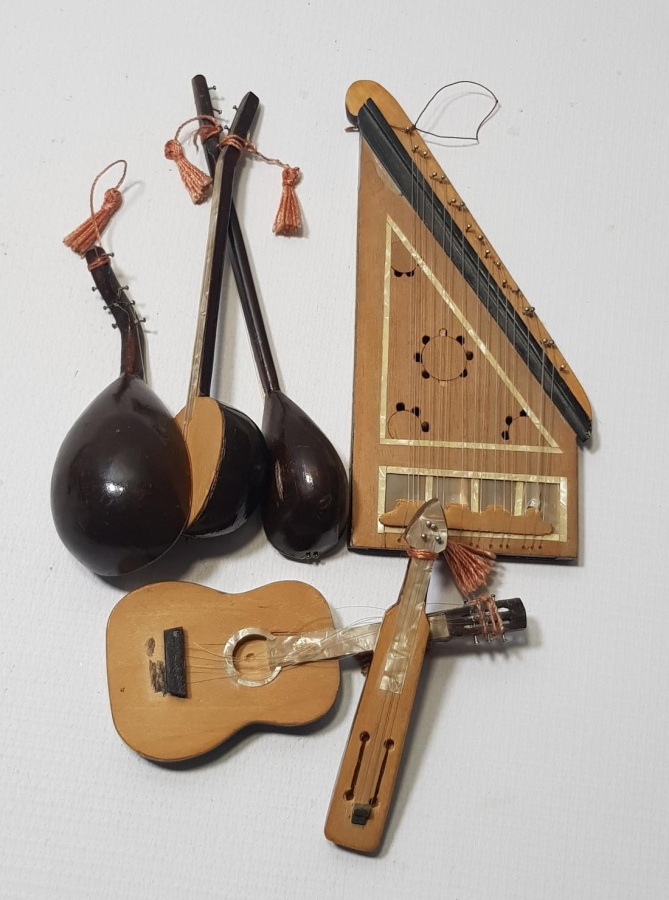 ANTİKA MİNYATÜR MÜZİK ALETLERİ SETİ