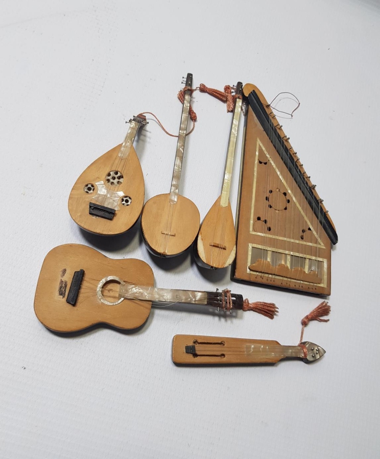 ANTİKA MİNYATÜR MÜZİK ALETLERİ SETİ