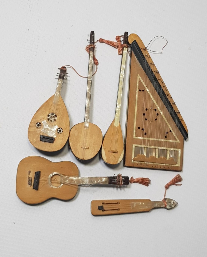 ANTİKA MİNYATÜR MÜZİK ALETLERİ SETİ