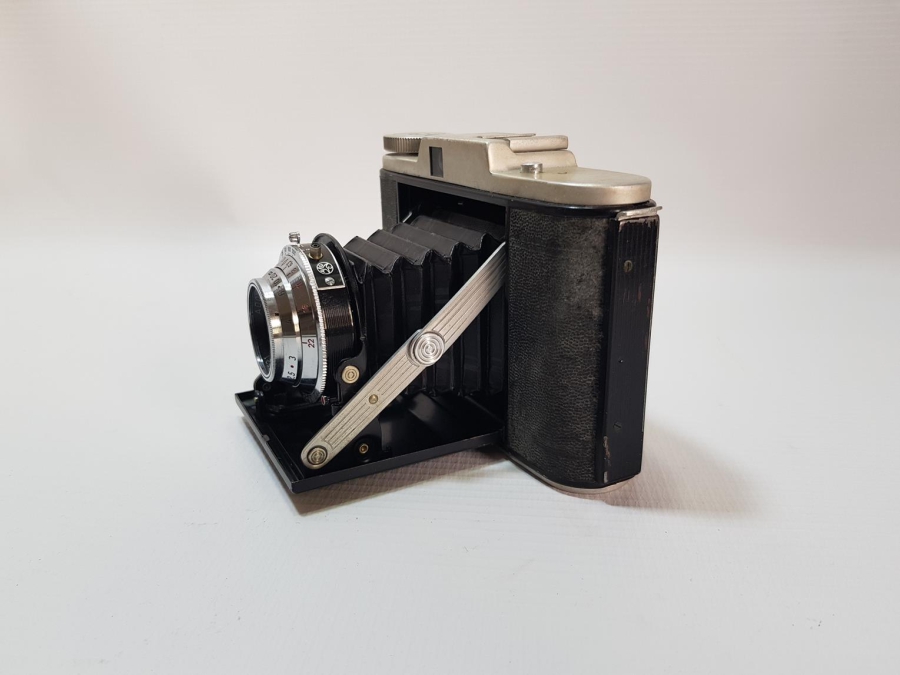 ANTİKA KÖRÜKLÜ FOTOĞRAF MAKİNESİ