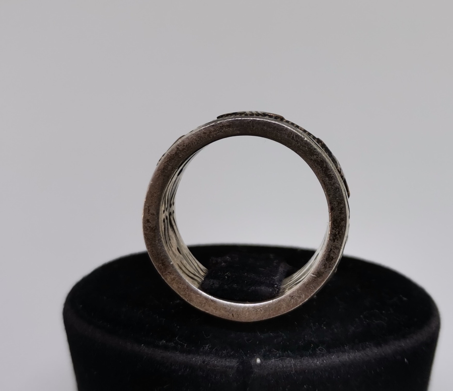 ÜZERİ TUĞRA FİGÜRLÜ GÜMÜŞ ALYANS YÜZÜK